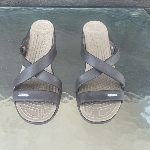 CROCS Shoes - CROCS Women's Cyprus Heels Slip On Sandals Brown Sz 9 W